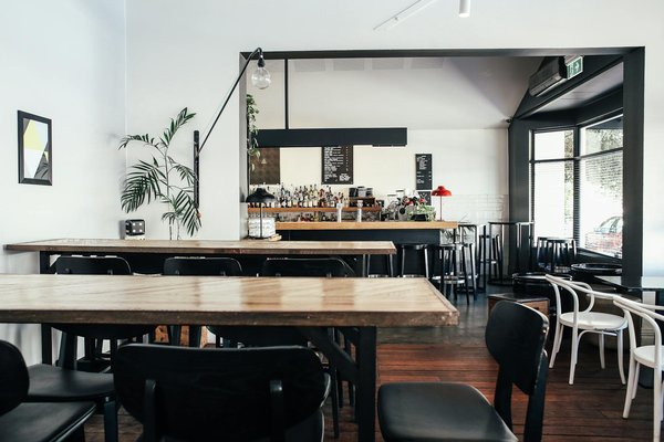 ¿Cómo preparar un batido de frutas que ayude a la pérdida de peso?